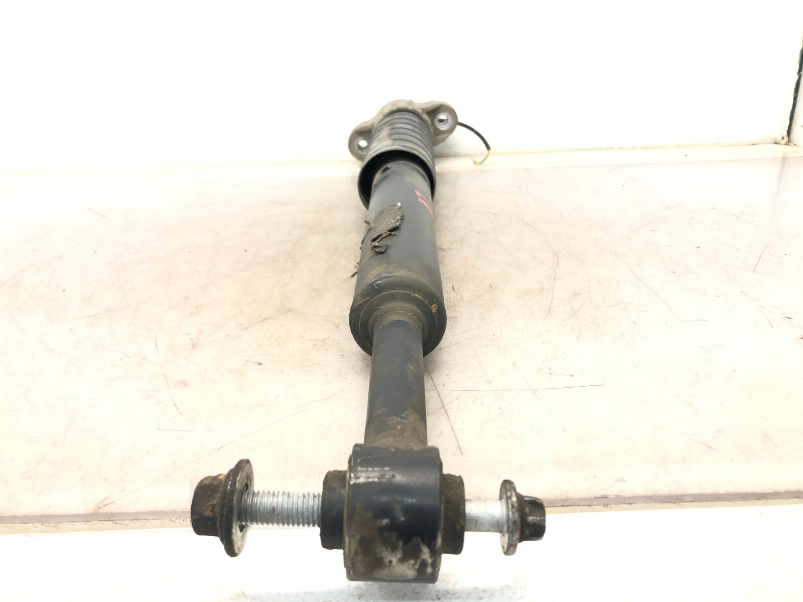 2017-2020 MASERATI LEVANTE 3.0L LEFT DRIVER REAR SHOCK STRUT ABSORBER OEM