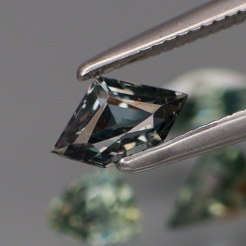 Mixed Shape 4.5x4 to 6.5x4mm.Fancy Color UNHEATED Sapphire Songea 4Pcs/1.94Ct. - Picture 3 of 6