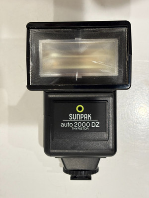 SUNPAK AUTO 2000 DZ THYRISTOR FLASH