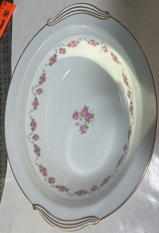NORITAKE GLENROSE 5206 GOLD TRIM- JAPAN Oval Serving Bowl - Nearly Perfect