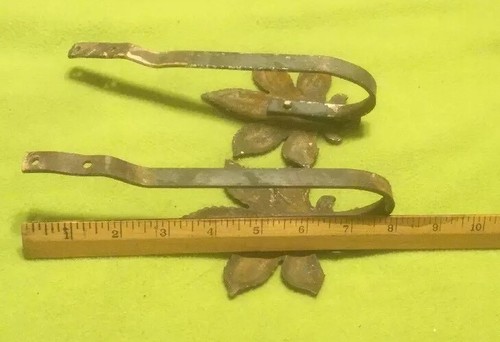 Vintage ~ Curtain / Drapery Tiebacks ~ Metal ~ Leaf - Picture 9 of 10
