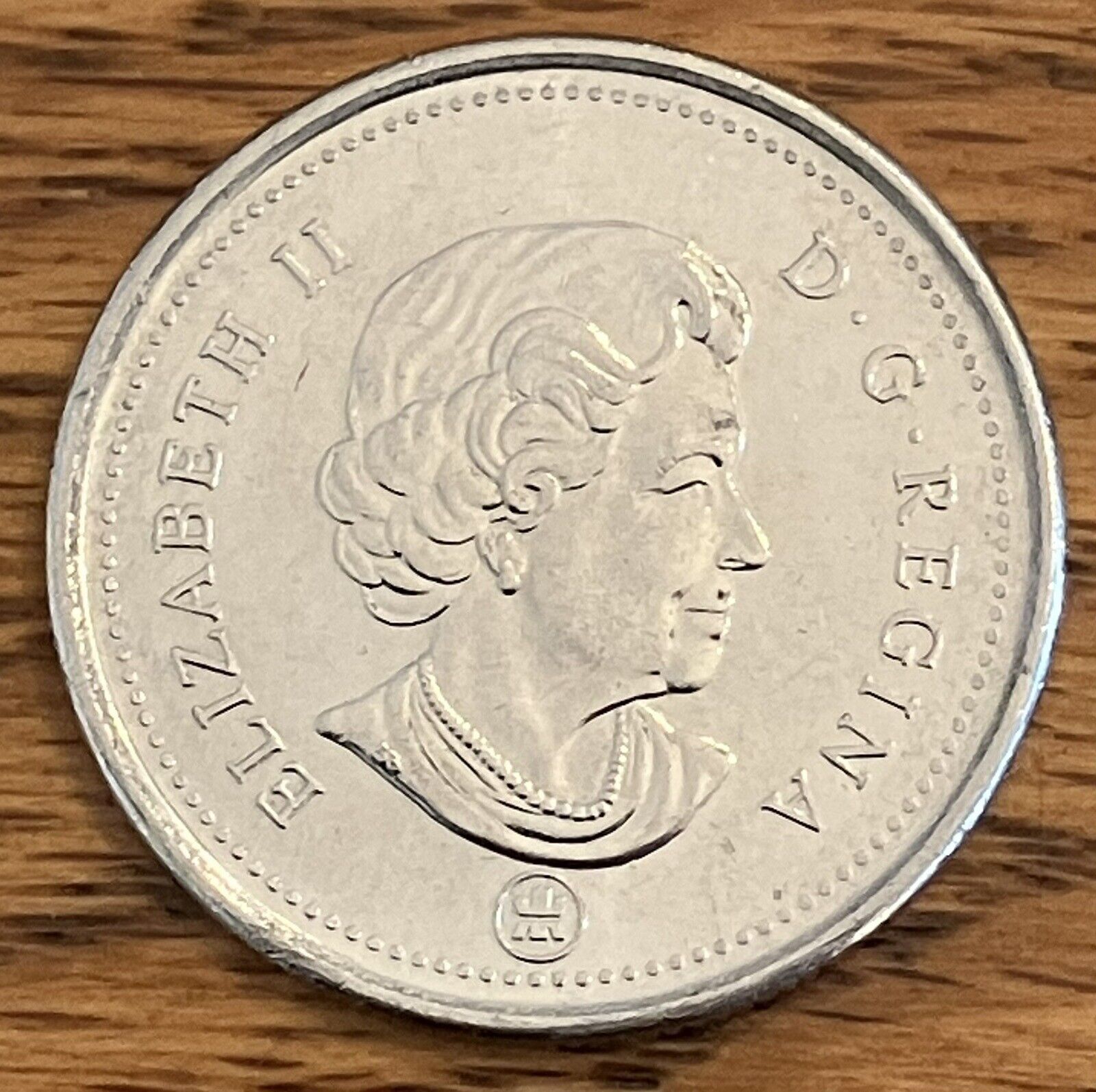 2018 Canada 25 cents quarter **75% off combined shipping**