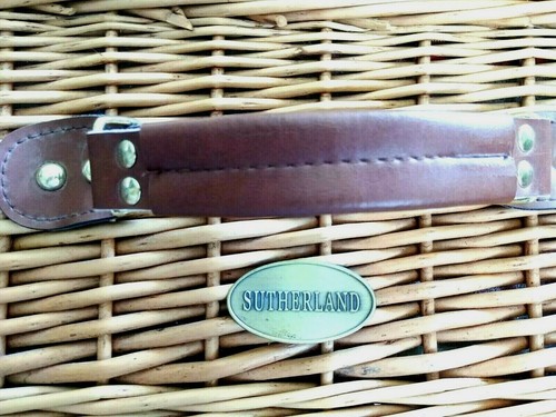 Sutherland Picnic Basket For 4 people *NEW* (Incl.Extra wood wine glass Holder) - Picture 5 of 8