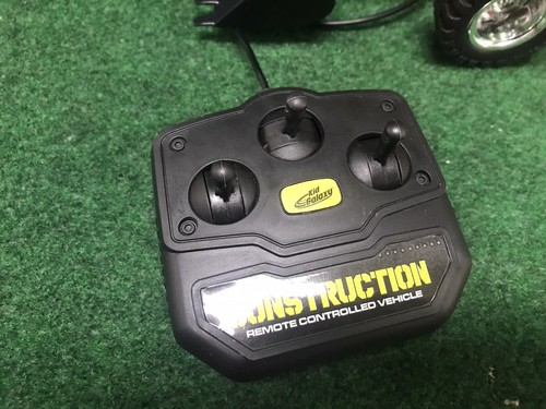 Kid Galaxy Tethered Remote Control Vehicle Front Loader - Picture 6 of 6