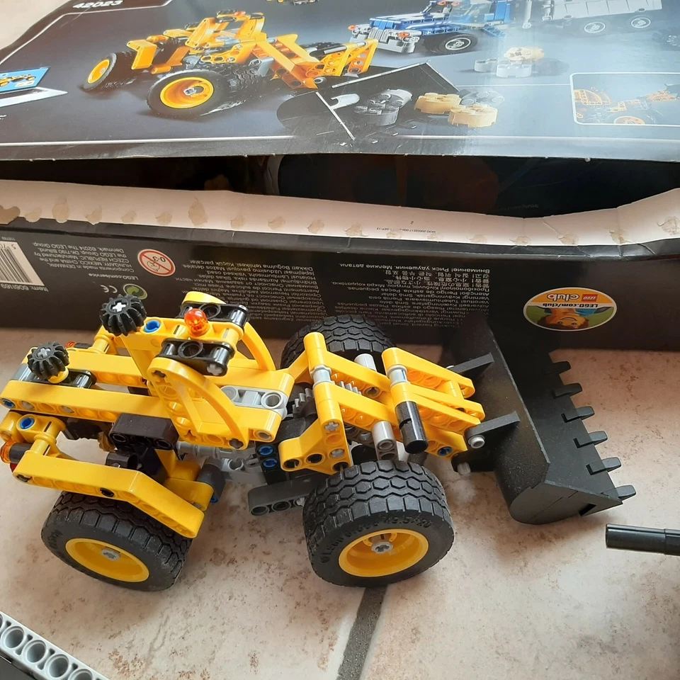 LEGO Technic 42023 Construction Crew, foto 4 di 4
