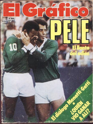 Pelé 1958 rookie rare full magazine Manchete Esportiva photos Pele with 17 yo b