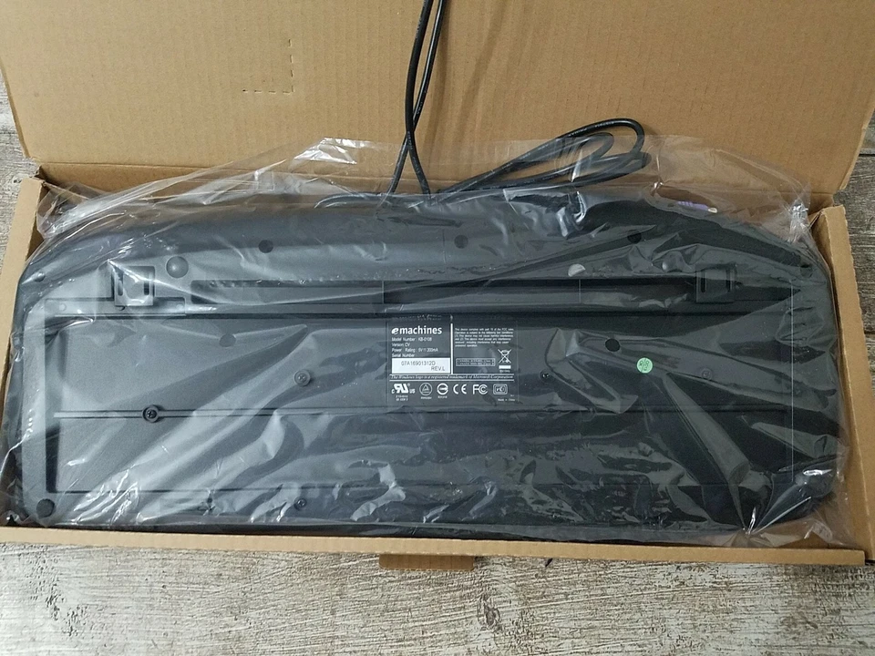 NEW eMachines KB-0108 Full Standard Desktop PC Wired Keyboard - Image 4 of 4