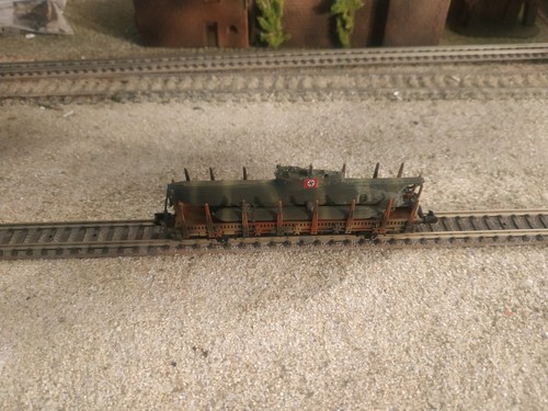 ARNOLD, WWII MILITARY WAGON WITH A U - BOAT LOADED, SCALE N - Picture 7 of 9