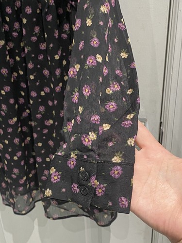 Pull&Bear Damen Minikleid schwarz lila Blumen Rüschen Schulter Gr. M Neu mit Etikett! - Bild 6 von 12