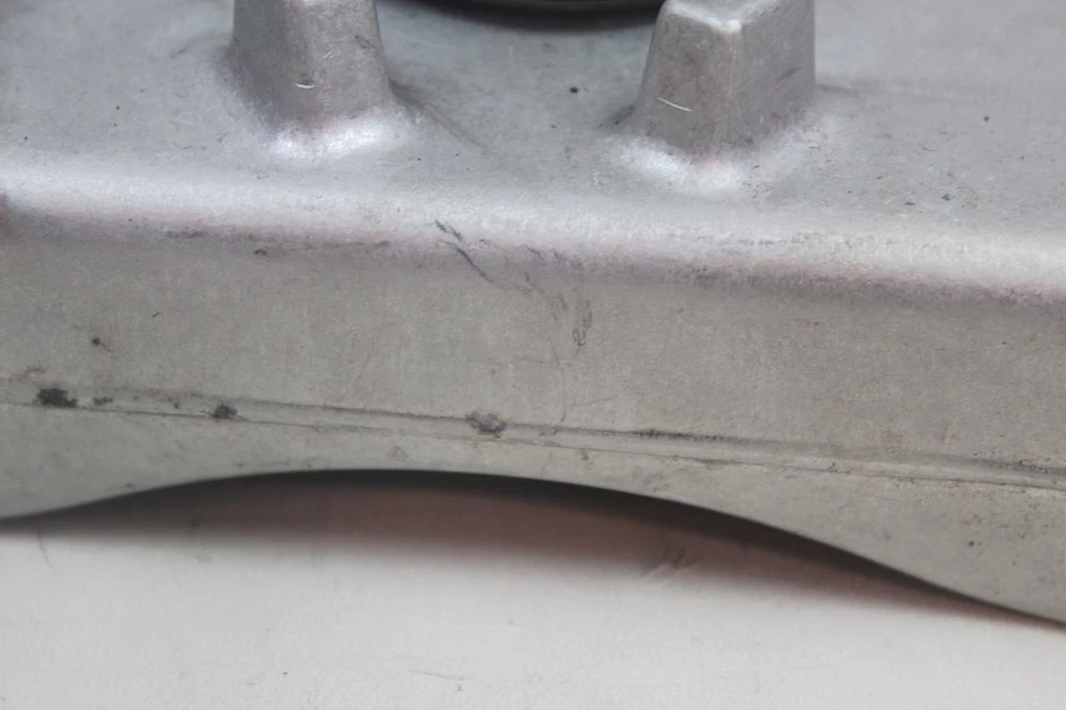 TRIUMPH DAYTONA 955i 2005 inferior triple árbol yugo abrazadera eje rodamientos erupción Foto 4 de 4