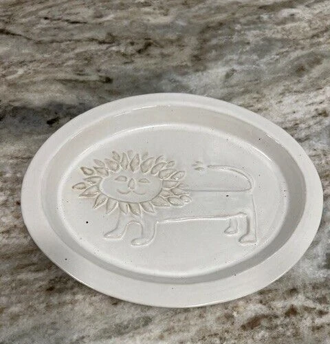 Vintage Bennington Potters Vermont White Lion Plate Wall Hanging