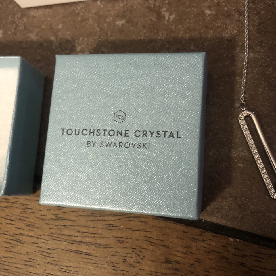 Collar de 16 pulgadas de acero inoxidable pulido IP con Swarovski entrelazado Foto 4 de 4