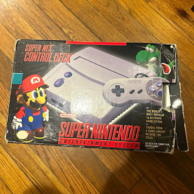 Nintendo SNES Super Nintendo Console SNS-001 NTSC-U/C w/ Box, 2 Controllers