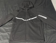 Warm, lightweight men  s fleece jacket with full zip and reflective details plus.