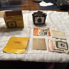 Vintage KODAK Brownie Holiday Flash Outfit Camera 183K in box  bullet camera