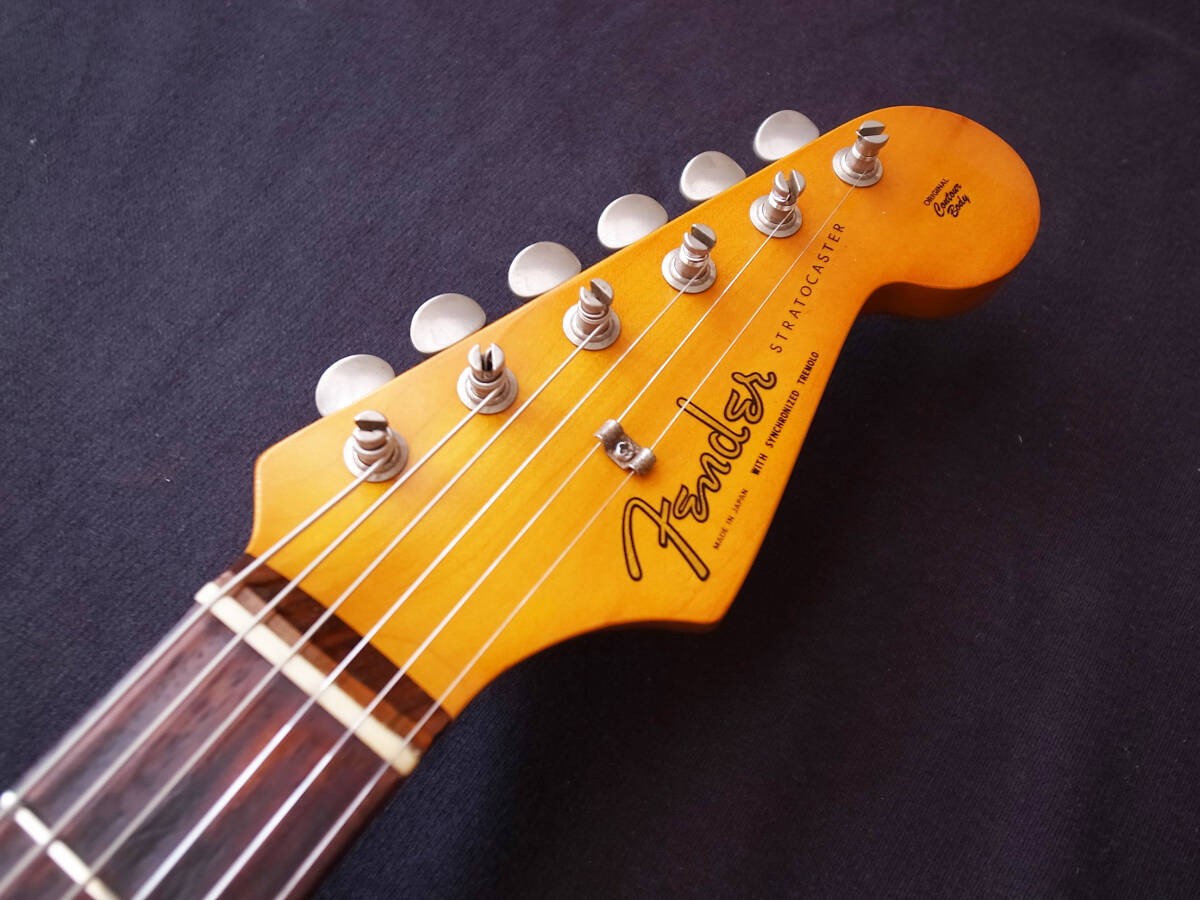 FENDER Japan ストラトキャスター ST-72 ハードケース付き FENDER Japan ストラトキャスター ST-72 ハードケース付き FENDER