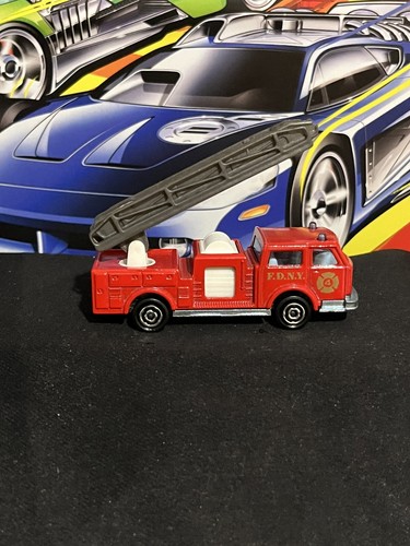 MAJORETTE Red Pompier #207 Fire Engine Ladder Truck NM Cond 1:100 Diecast FDNY - Picture 4 of 8
