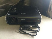 TOSHIBA TDP-EW25 WXGA 720p HD DLP SHORT THROW PROJECTOR, WORKS GREAT 