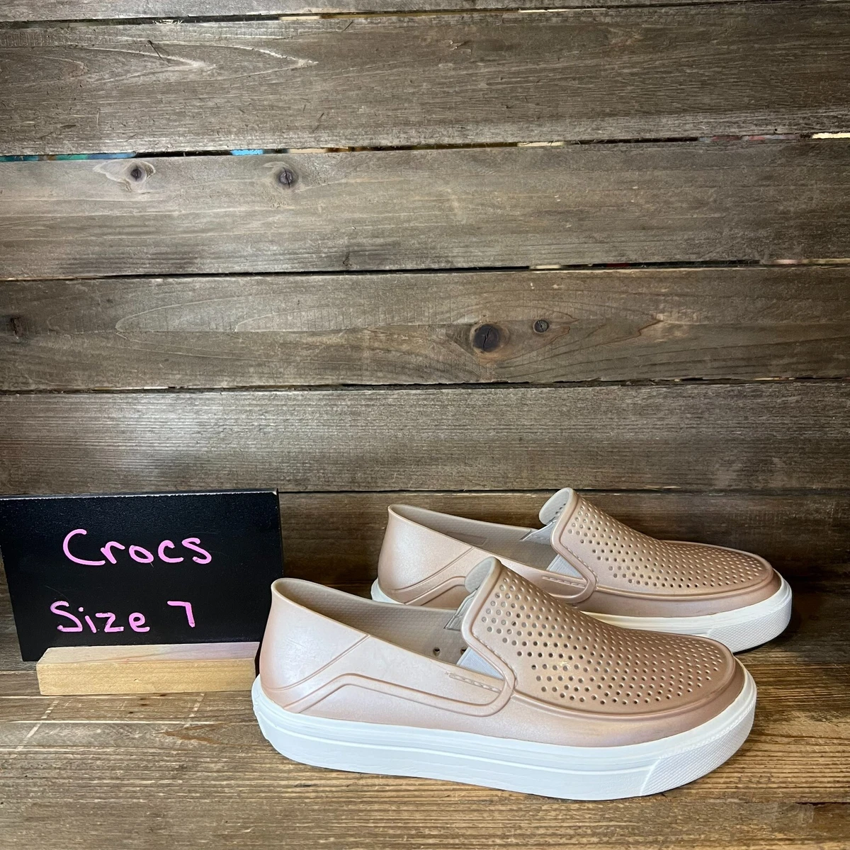 Crocs citilane roka on sale rose gold