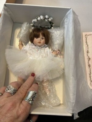 バレエ Pauline PAULINE'S LIMITED EDITION PORCELAIN DOLLS BABY BALLERINA WHITE