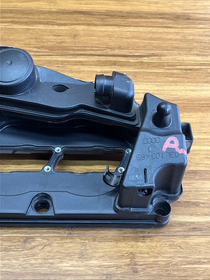 Cubierta basculante válvula superior motor Audi A3 TDI 2010-2013 2,0 L OEM 03L-103-469 Foto 4 de 4