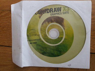 1 CD Corel Draw Graphics Suite X3
