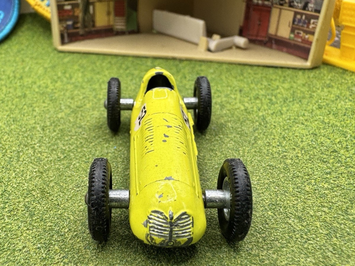 ミニカー MATCHBOX No.52 MASERATI 4CL T 1965 Matchbox Lesney Maserati 4CL T/1948 No. 52-A Yellow Formula