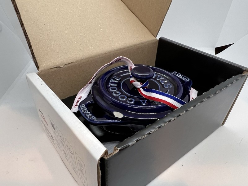STAUB Ceramic Mini Cocotte Blue Round NIB New (chip)