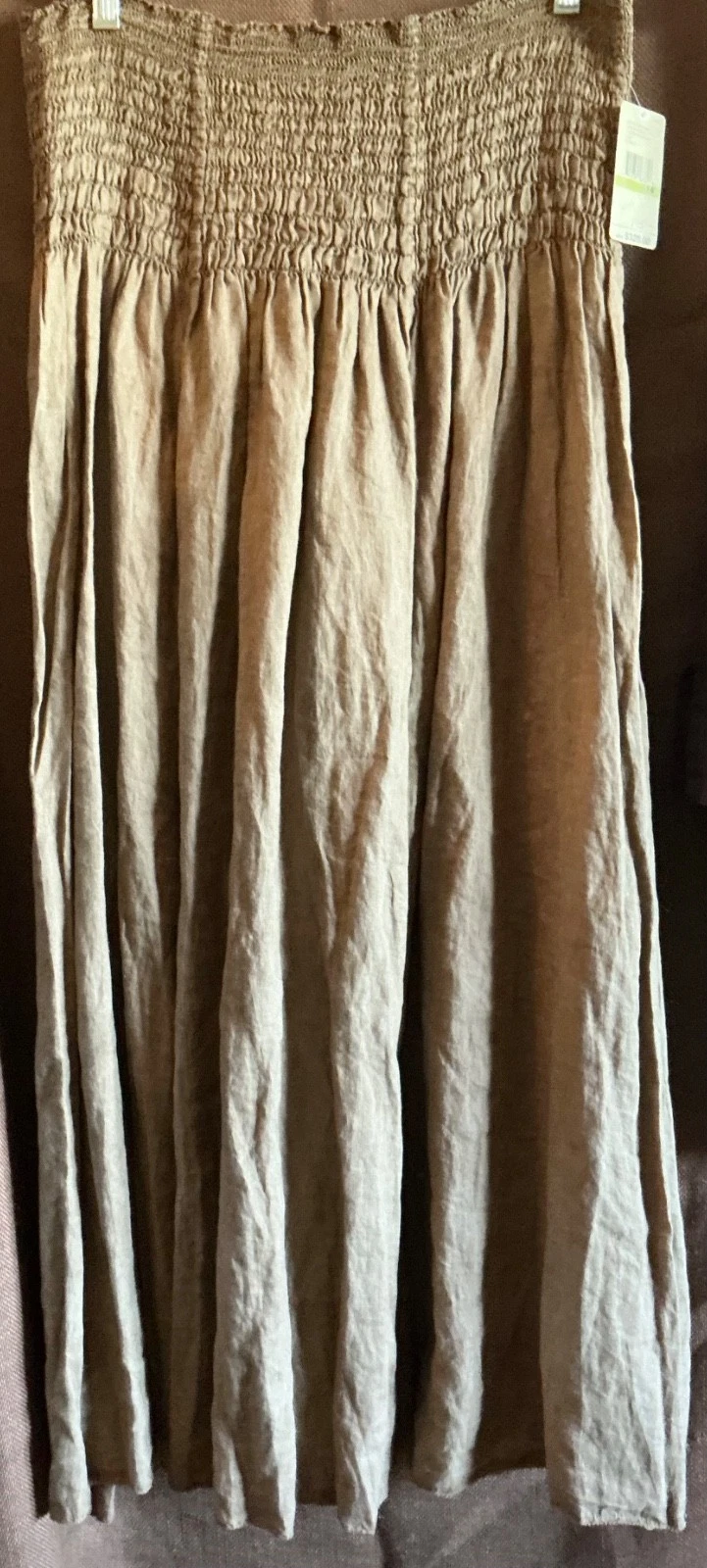 DKNY Pure Skirt in 100% Linen in Brown, size 14, L
Opens in a new window or tab