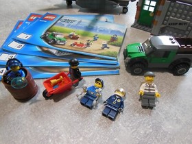 LEGO City 60046, Pursuit by Police Helicopter, with Instructions, 99.9%