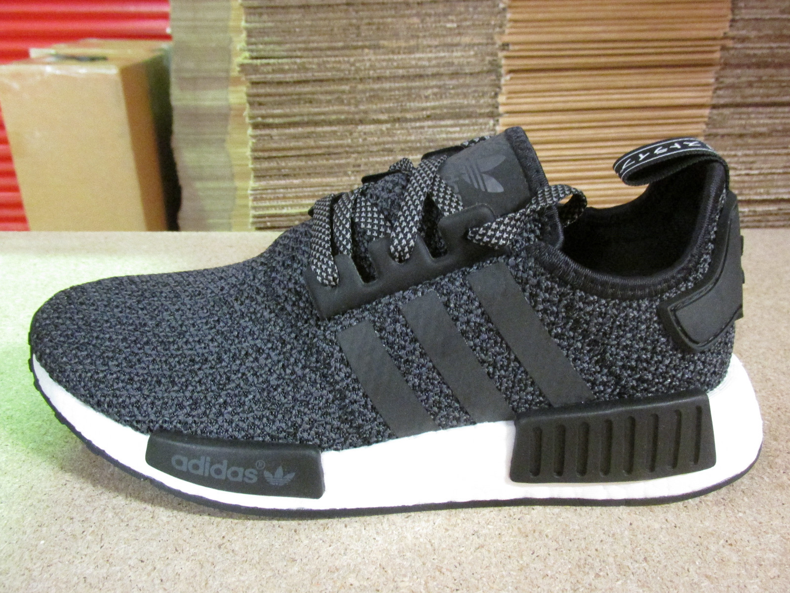 Adidas originali nmd r1 Uomo formatori b39505 b39505 b39505 scarpe, scarpe f00ae0 Adidas originali nmd r1 Uomo formatori b39505 b39505 b39505 scarpe, scarpe f00ae0
