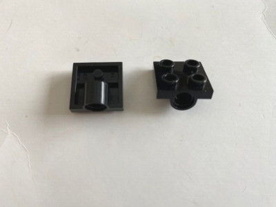 Lego Technic Parts: 2x2 Bearing Plate w/ Single Pin Hole, Prt# 10247, 2444 Black
