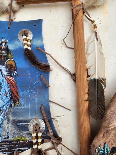 Lot Native American Looking Bison/Buffalo Jawbone Dreamcatcher And Wall Hanging  - Picture 2 of 7