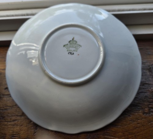 Rare Aynsley C960 Red & Gold Filigree Cup & Saucer–1930s – Light Crazing - Picture 7 of 10