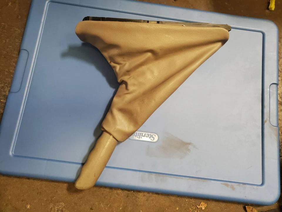 2000 2001 2002 LINCOLN LS HAND BRAKE BOOT WITH HANDLE - Image 2 of 2