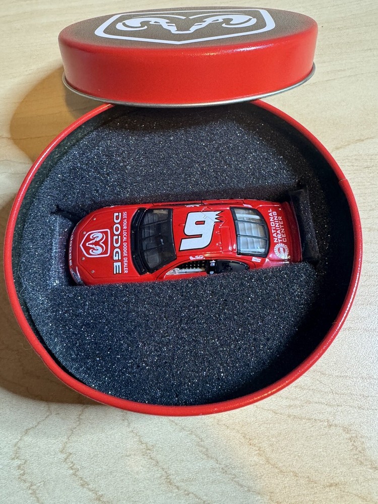 Bill Elliott #9 Dodge 2002 Intrepid R/T 1:64 Car & Collectible Tin 1/15,120🔥