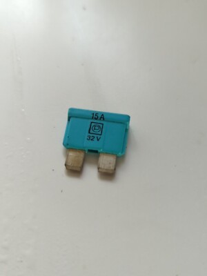 BMW Fuse Fuses Blue 15 Amp Set of 10 Medium OEM E30 E36 E39 E46 E53 E38 E39