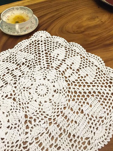 40x70cm Vintage Hand Crochet Lace Doily Rectangle Table Runner Mat Dresser Scarf - Picture 6 of 8