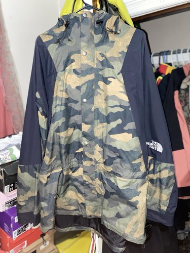 The North Face 1994 Seasonal Retro Mountain light jacket