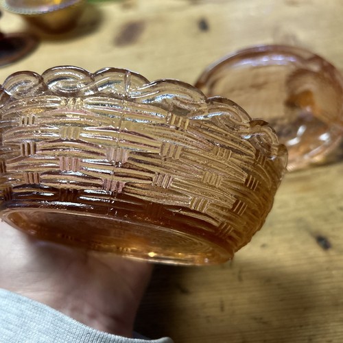 Vintage Large Peach Glass Chicken Hen on Nest - Picture 13 of 15