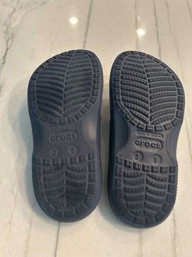 Navy Blue Crocs Flip Flops Youth Size 1 Boys Girls Amazing Condition!! - Picture 4 of 7