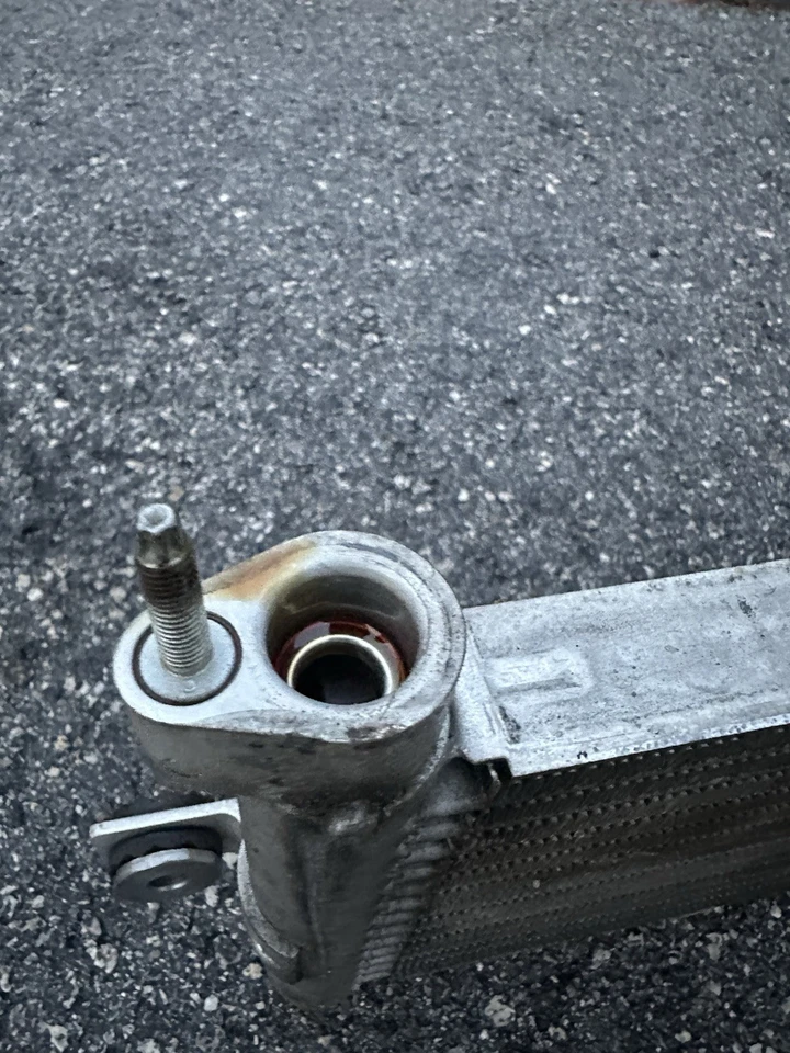 BMW M2/M3/M4 2015-2020 enfriador de aceite F80/F82 pieza OEM 17212284540 Foto 4 de 4