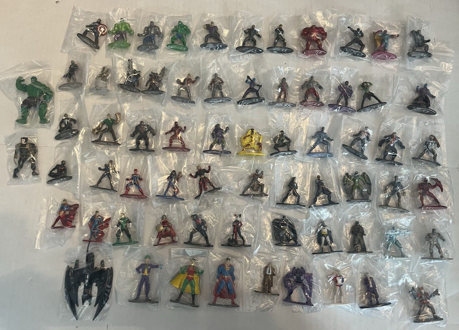 Marvel Dc Die Cast Mini-figure Lot Spiderman Avengers Batman