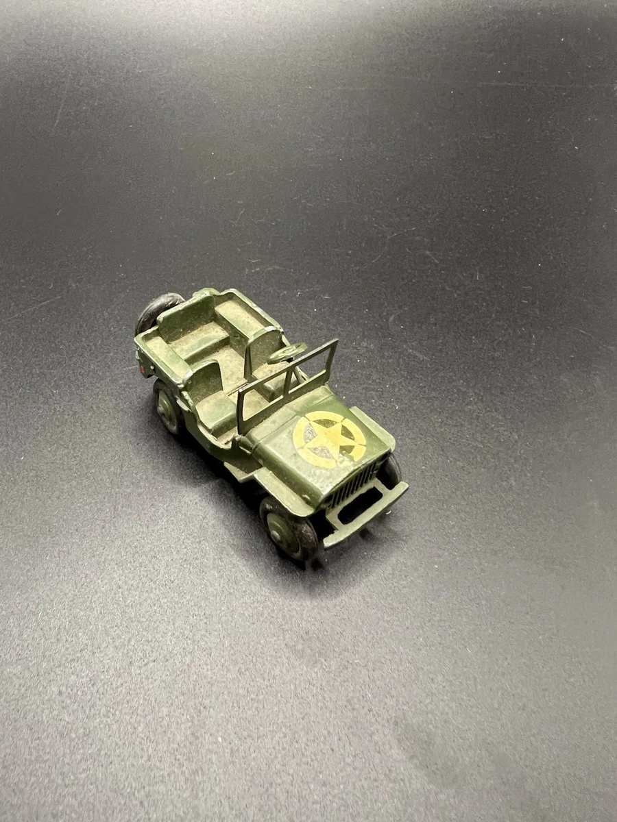 お値下げ！美品　DINKY TOYS ARMY STAFF CAR ミニカー お値下げ！美品 DINKY TOYS ARMY STAFF CAR ミニカー お値下げ！美品