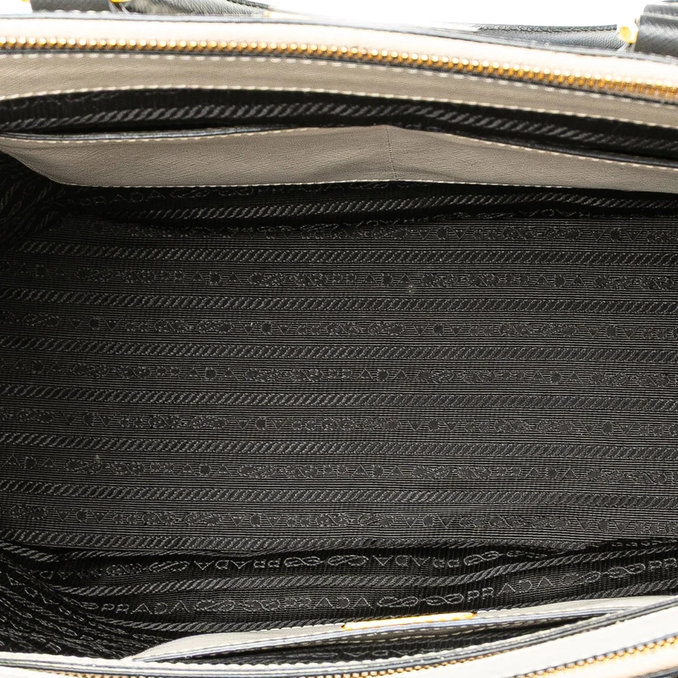 Cartera Autenticada Prada Mediana Bicolor Saffiano Lux Galleria Doble Cremallera Foto 4 de 4