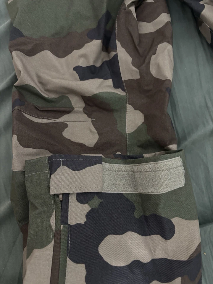 Pantalons Surpantalon imperméable camouflage TTA 88/92L militaire neuf - Photo 4/4
