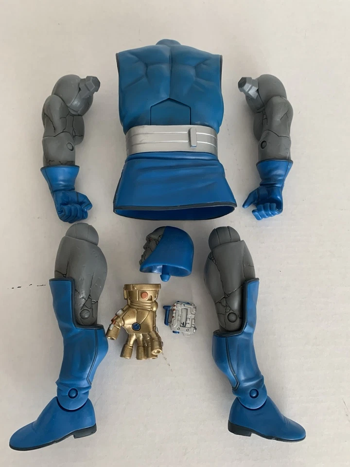 DC Universe Classics Darkseid CNC BAF Wave 12 Construir una Figura Piezas Cabeza Brazo Pierna Foto 2 de 4