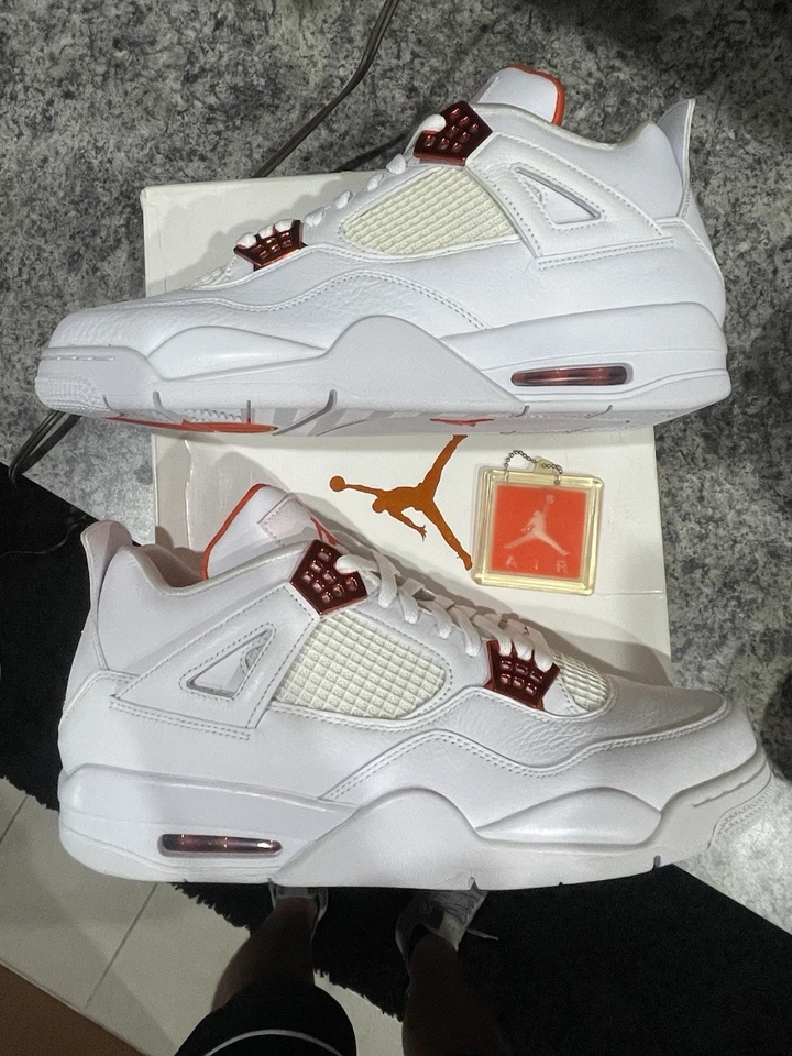 Jordan Retro 4 Blanco/Naranja Equipo CT8527 118 Naranja Metálico Foto 2 de 4