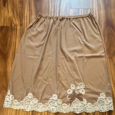 Van Raalte Beige Nylon Half Slip S Medium Lace Trim