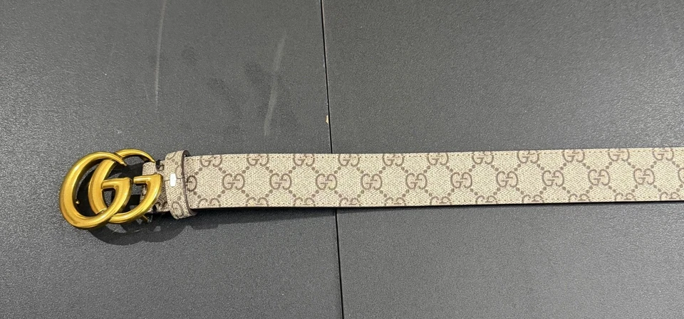 Cinturón Gucci Hebilla Dorada Marrón Monograma Talla 30-33 Foto 3 de 4